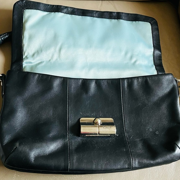 Authentic Coach handbag - Picture 7 of 15